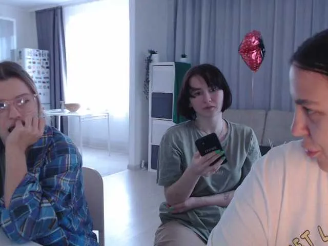 Live sex webcam photo for BugaGirls #241420127