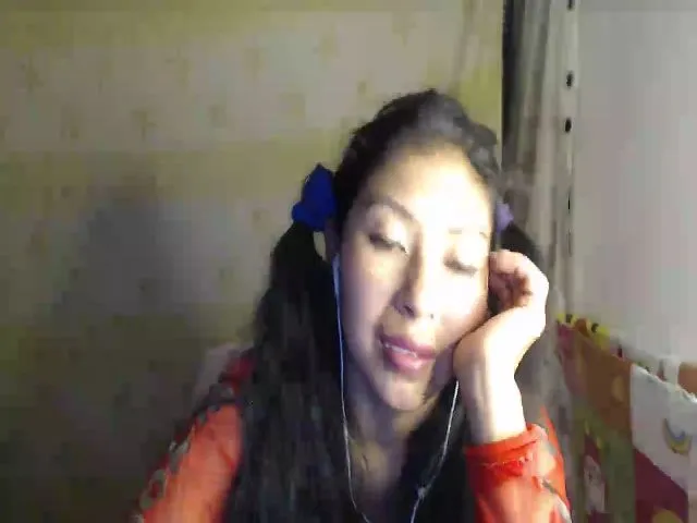 Live sex webcam photo for CHILENITAHOT #257964672