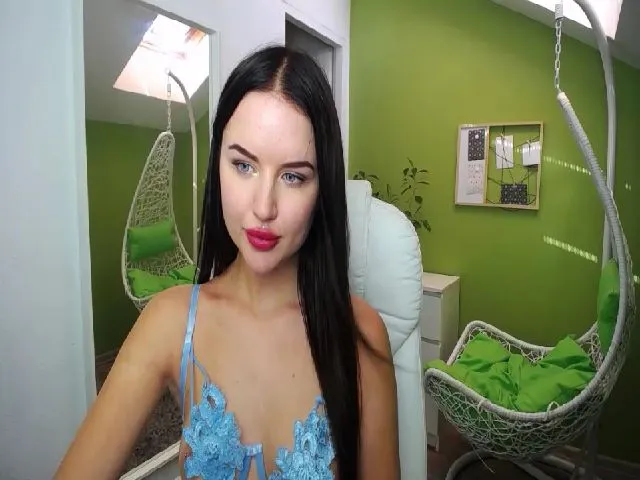 Live sex webcam photo for JenniferMoris #253065525