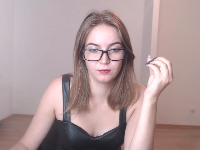 Live sex webcam photo for ALESSA_MOON #263191929