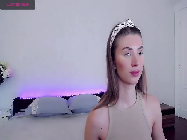Live sex webcam photo for MalisaRobbyy #254139563