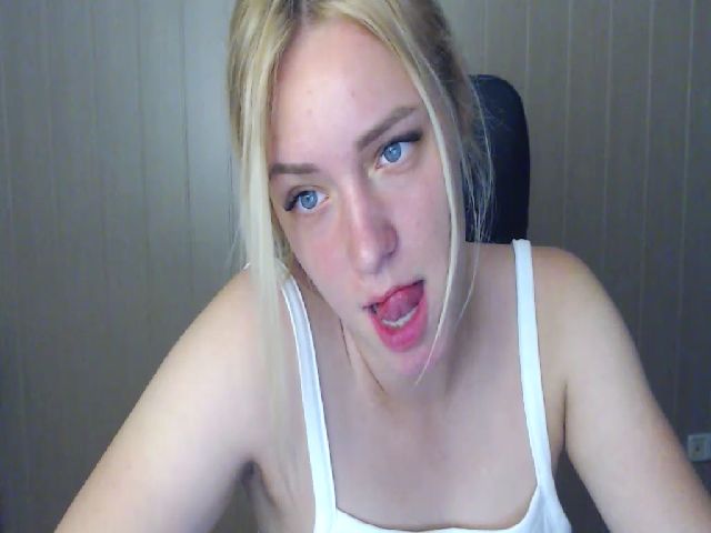 Live sex webcam photo for KetiLove_ #253667184