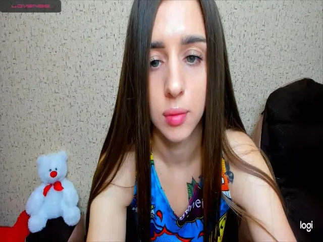 Live sex webcam photo for lilydavra #262264428