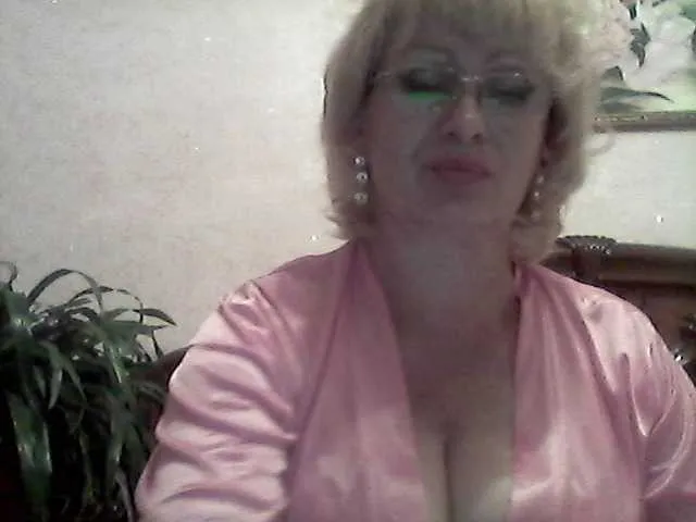 Live sex webcam photo for Ur-Mami #263818985