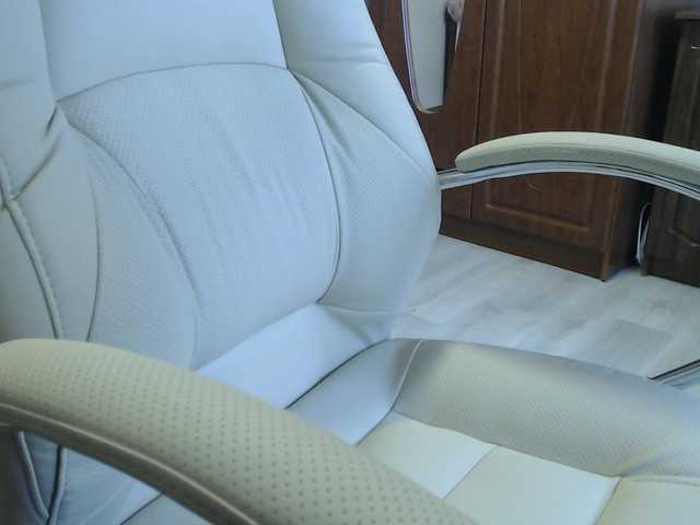 Live sex webcam photo for MadamSG #245183989