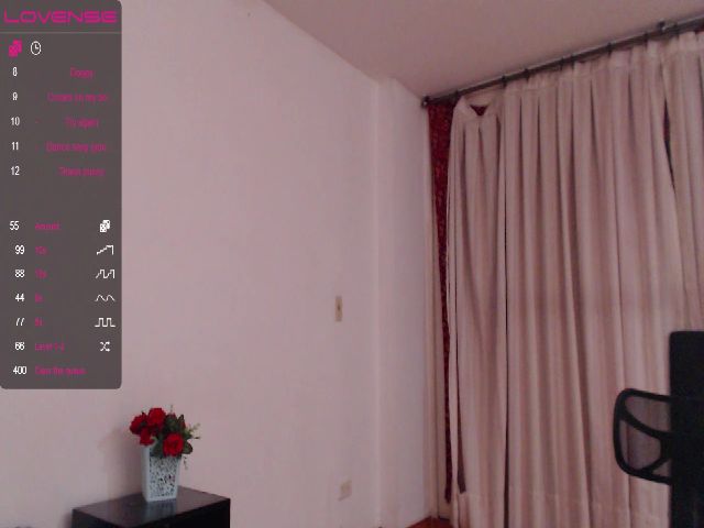 Live sex webcam photo for EmilyTobin #264079761