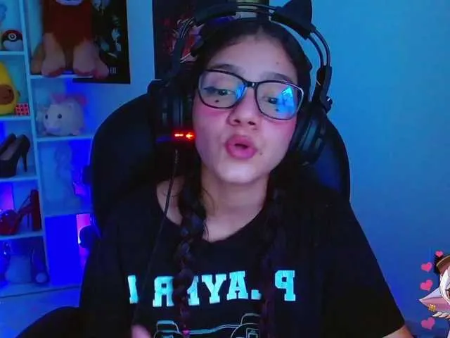 Live sex webcam photo for UBittersweet #242567597