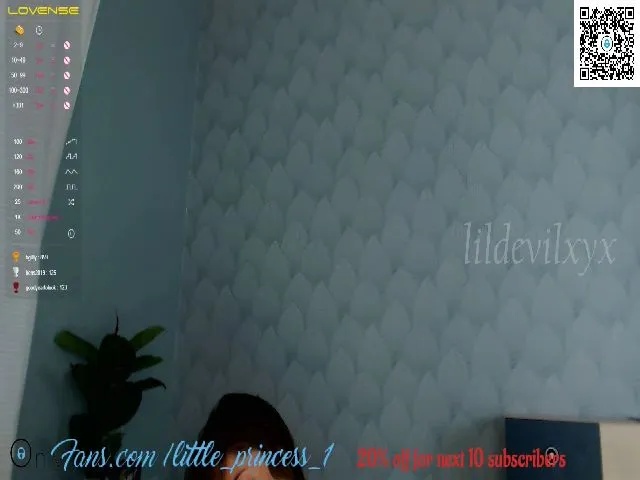 Live sex webcam photo for Lildevilxyx #254861097