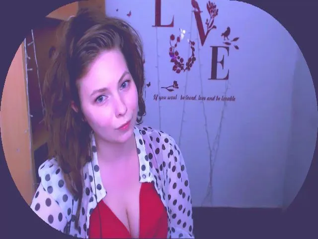 Live sex webcam photo for MollyMey #253904871