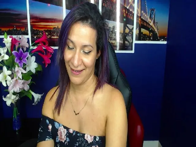 Live sex webcam photo for Infernalsexx #262500437