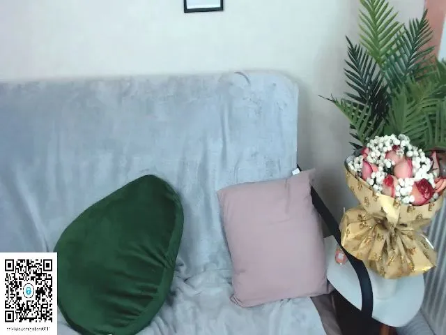 Live sex webcam photo for MeliSi #262272234