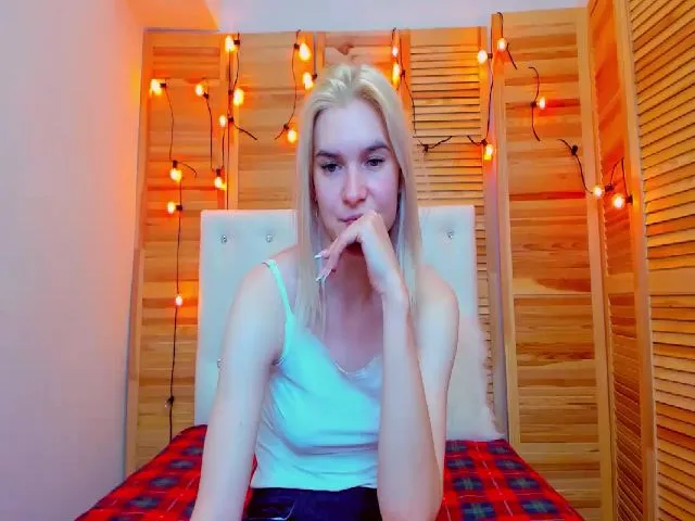 Live sex webcam photo for MarliTes #252725822