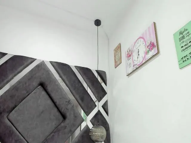 Live sex webcam photo for Violeta_aroca #287856110