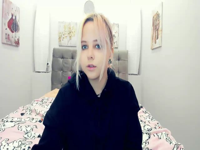 Live sex webcam photo for Helokit #261165452