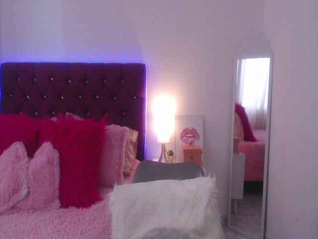 Live sex webcam photo for SamPuckett #264468492