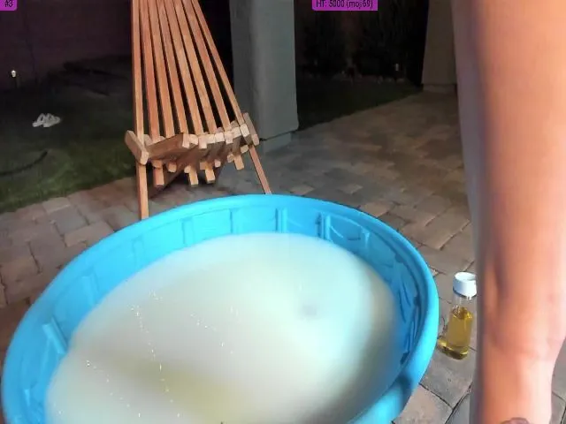 Live sex webcam photo for KasaraWood #256175838