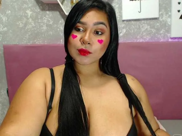 Live sex webcam photo for Sweet-salomea #241230347
