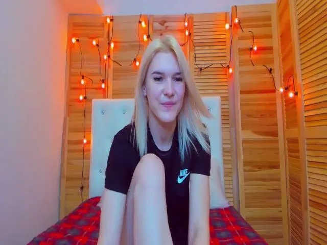 Live sex webcam photo for MarliTes #253001099
