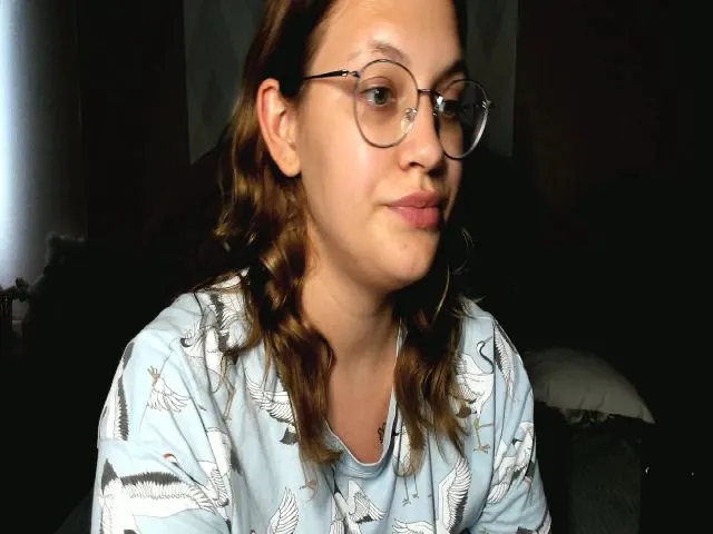 Live sex webcam photo for CuteMonica_ #256250343