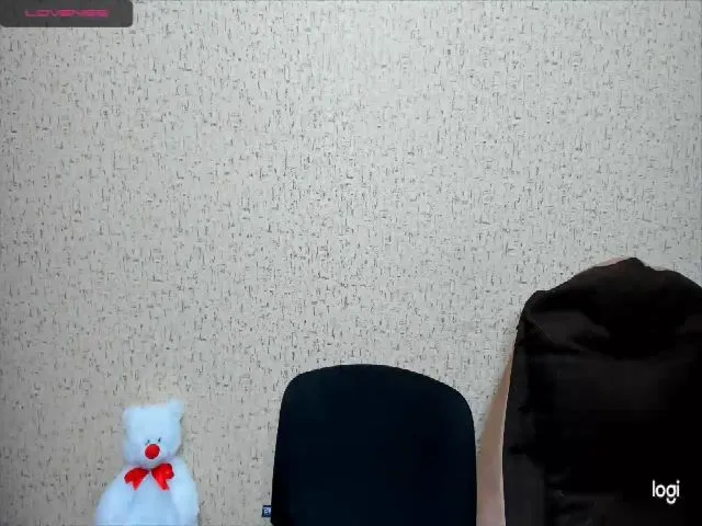 Live sex webcam photo for lilydavra #264060836