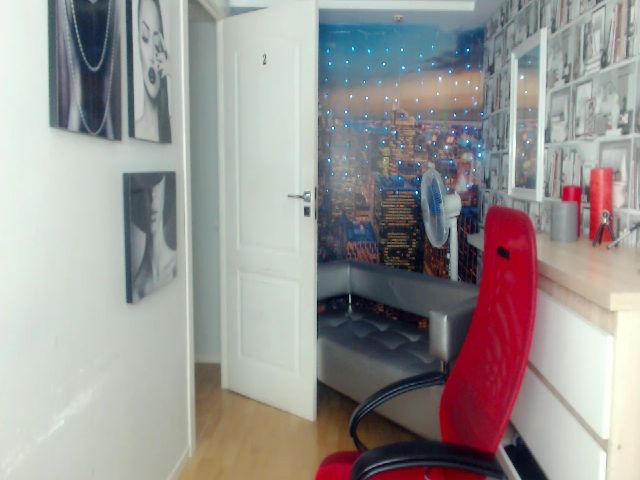 Live sex webcam photo for Lovely_della #265251688