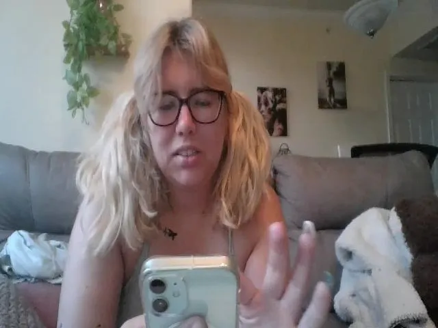 Live sex webcam photo for cozychristine #261342074