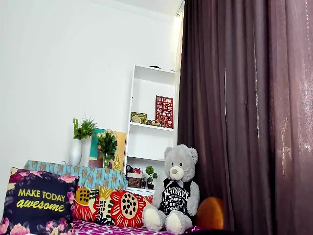 Live sex webcam photo for MaryJanexo42 #259923443