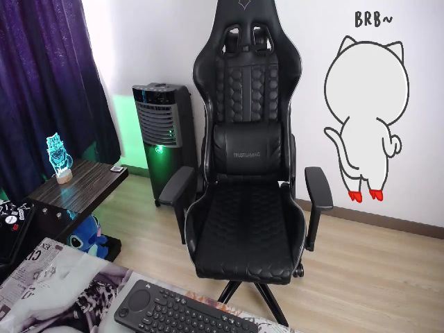 Live sex webcam photo for BiancaMiller #256027529