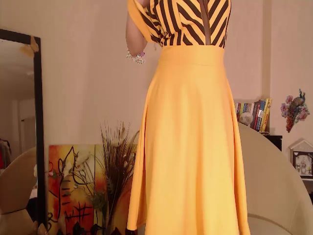 Live sex webcam photo for OzzyVal #263432104