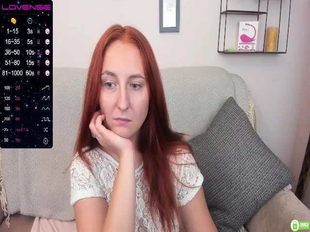 Live sex webcam photo for FoxyDarkX #262663059
