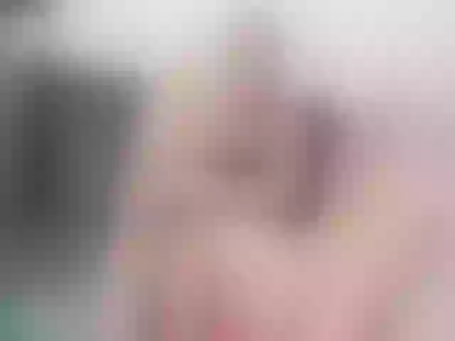 Live sex webcam photo for SquirtMadame #263173352