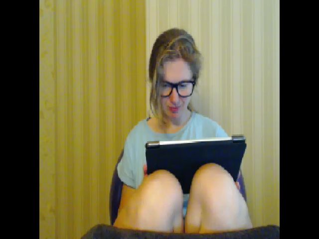 Live sex webcam photo for A_Girlie #259789361