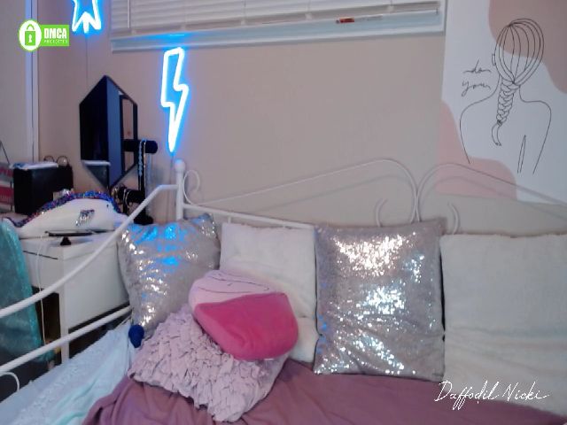 Live sex webcam photo for Daffodilnick #264665804