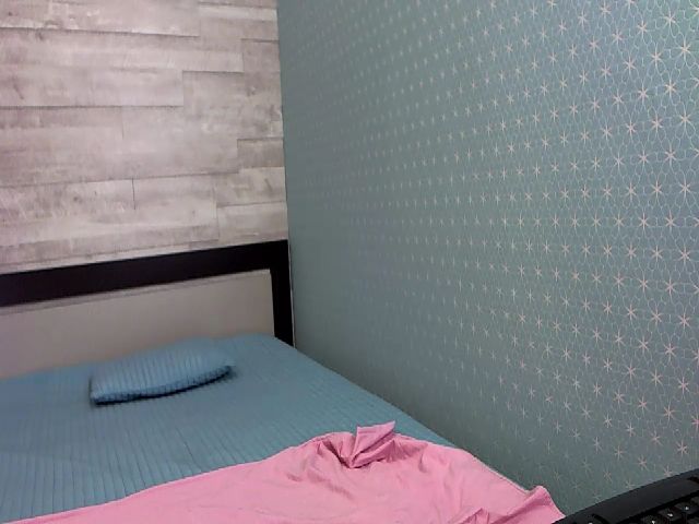 Live sex webcam photo for HugeBoobsErin #259724965