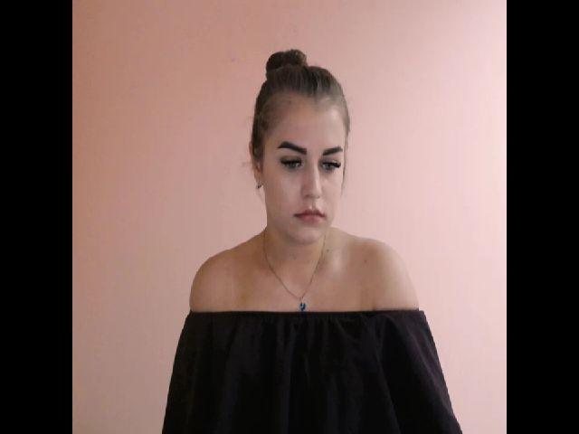 Live sex webcam photo for TaliaKristen #258839896