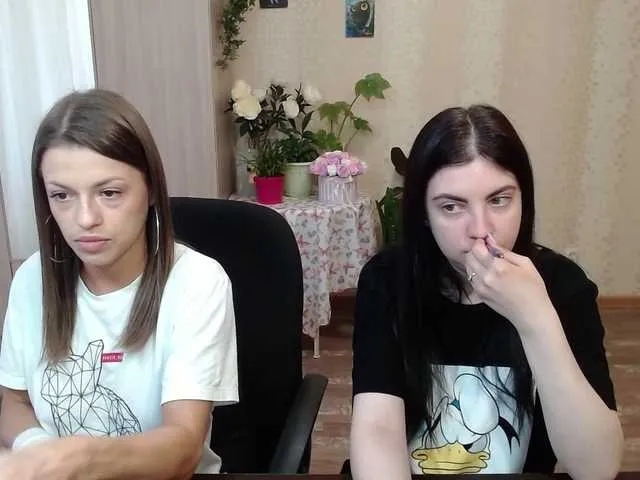 Live sex webcam photo for BugaGirls #246239083