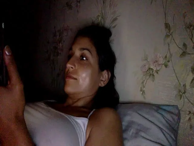 Live sex webcam photo for JolyBoss #256057891