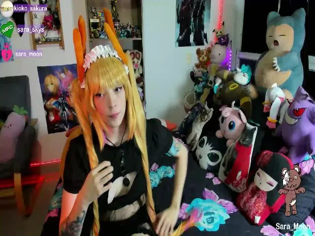 Live sex webcam photo for Sara_Skys #259818838