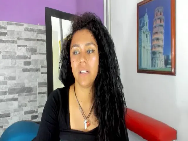 Live sex webcam photo for Vailot_cute #253850553