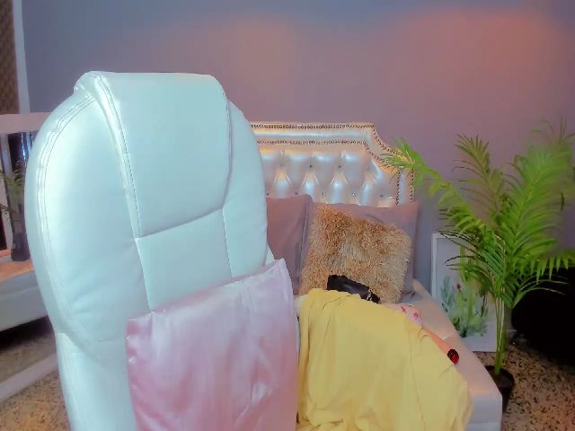 Live sex webcam photo for Emyconner #259023507