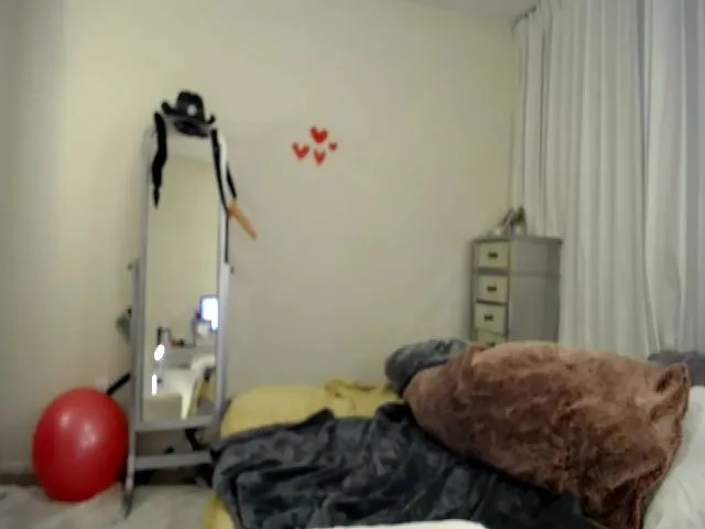 Live sex webcam photo for TemptinDesire #254841263