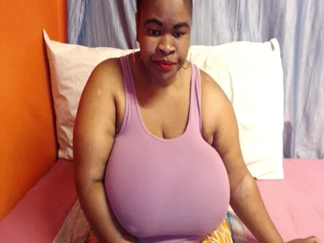 Live sex webcam photo for Sweetnozie #259170367