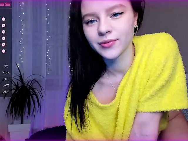 Live sex webcam photo for onlyours1 #241259137