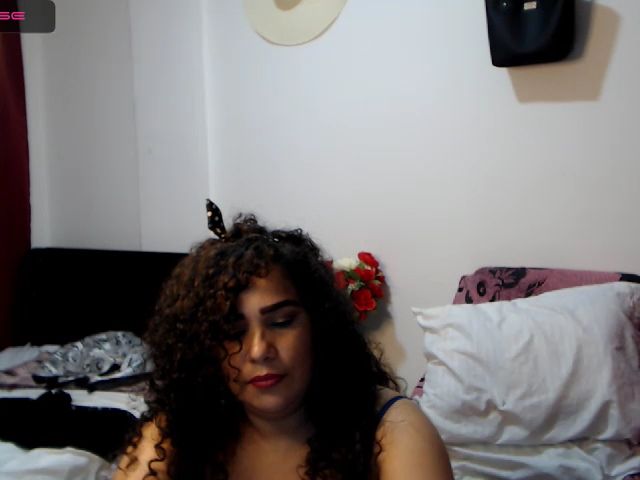 Live sex webcam photo for Sexy_liliam #252808166