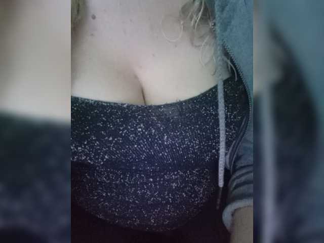 Live sex webcam photo for EveHugs #245428194