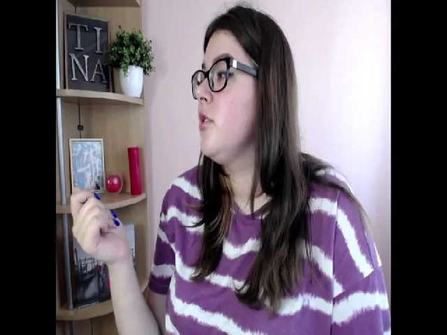 Live sex webcam photo for SweetyTinna #254057118