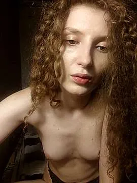 Live sex webcam photo for Aly_Malibu #245067473