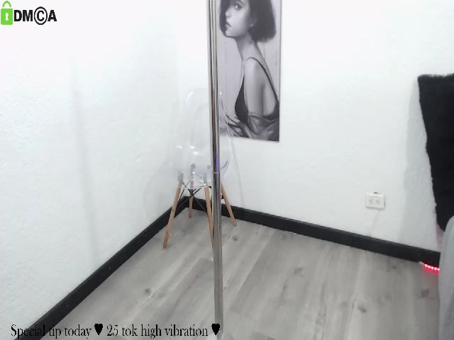 Live sex webcam photo for lexa_peach #254347212