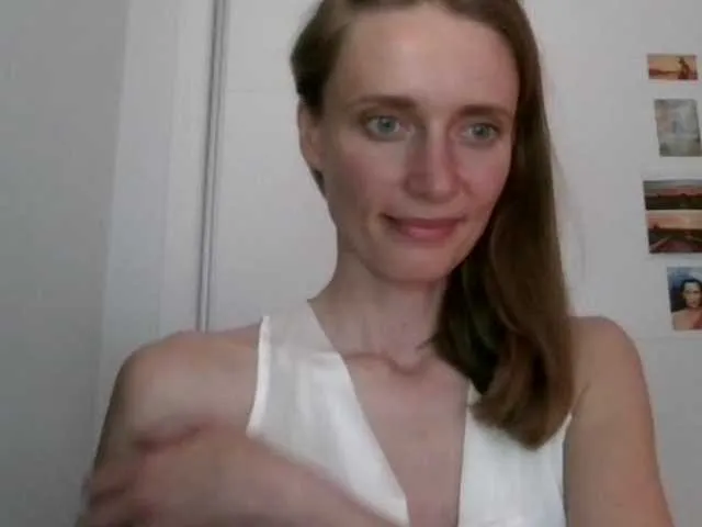 Live sex webcam photo for CelesteKissab #242850448