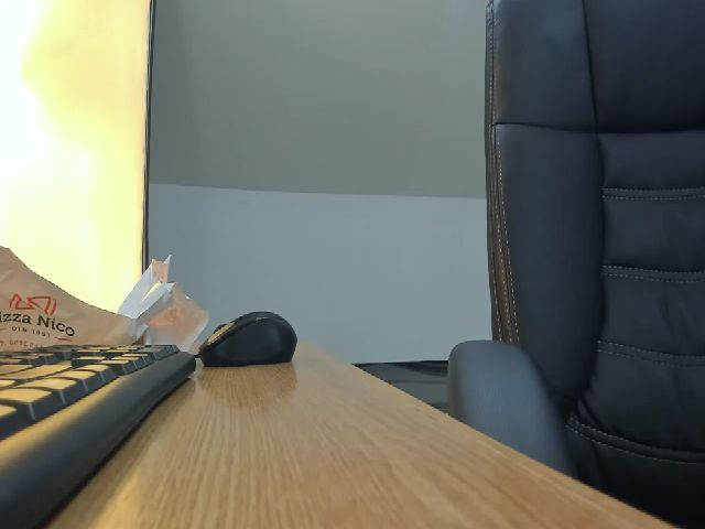 Live sex webcam photo for LizzieBrie #256842716